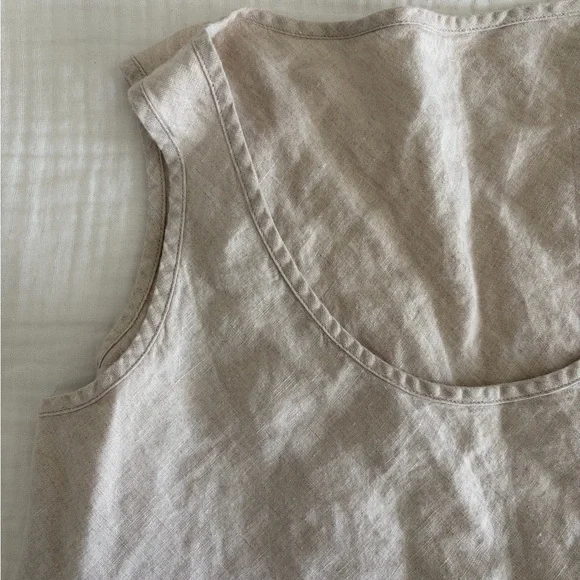 Khaki Linen Top ( Size s/m) - Picture 2 of 10